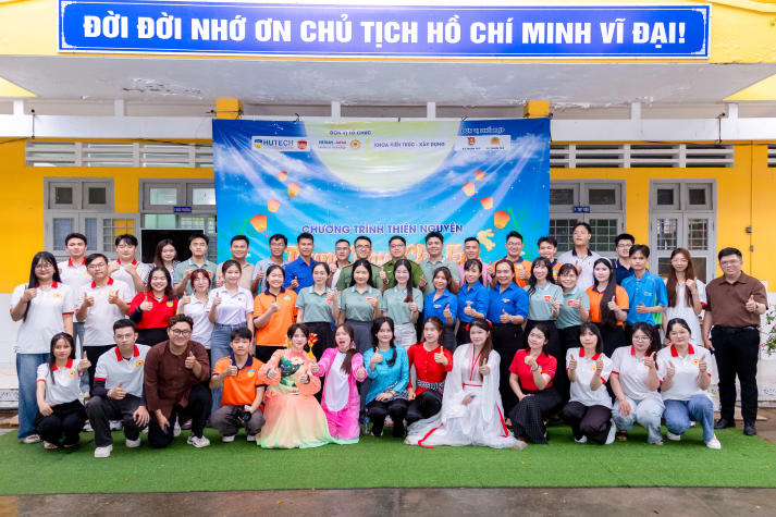 Chi bộ 17 mang mùa trăng ấm áp đến gần 270 học sinh Trường Tiểu học Mỹ An 83