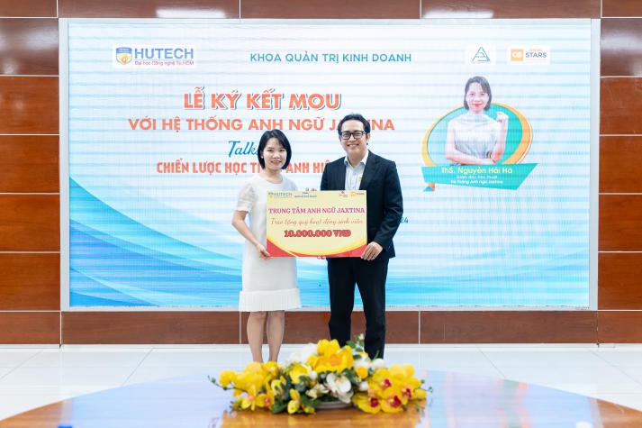 “Bỏ túi” nhiều bí kíp học tiếng Anh cùng sinh viên Khoa Quản trị kinh doanh HUTECH 72