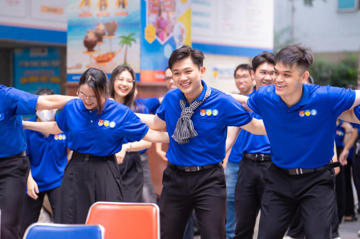 Lễ ra quân Mùa hè xanh HUTECH 2025: Sắc áo xanh tình nguyện vì cộng đồng 199