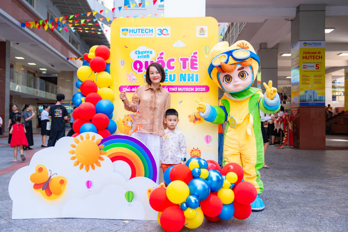 [Video] Ngày hội tuổi thơ HUTECH: Hành trình sắc màu cho những thiên thần nhỏ 16