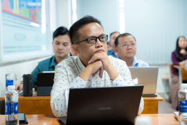 Ứng dụng trí tuệ nhân tạo (AI) - Bước chuyển mình trong nghiên cứu khoa học lĩnh vực Du lịch tại HUTECH 67