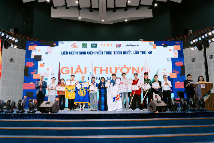 Sinh viên HUTECH xuất sắc giành 9 giải thưởng tại Liên hoan Sinh viên Kiến trúc toàn quốc 2026 74