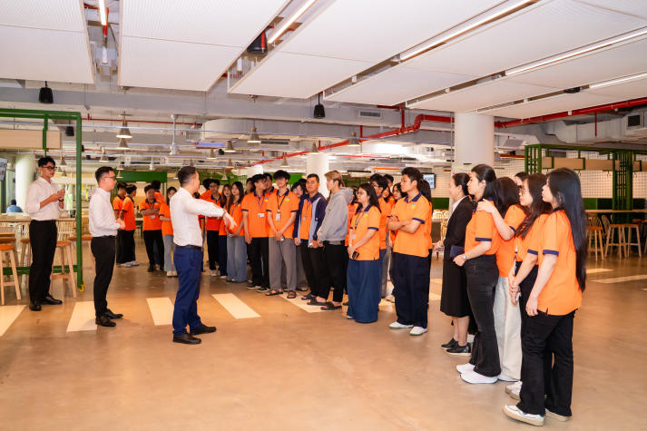 [Ảnh] Kiến tập tại C.P. Việt Nam: Cơ hội cọ xát thực tiễn cho sinh viên ngành Kinh tế quốc tế 90