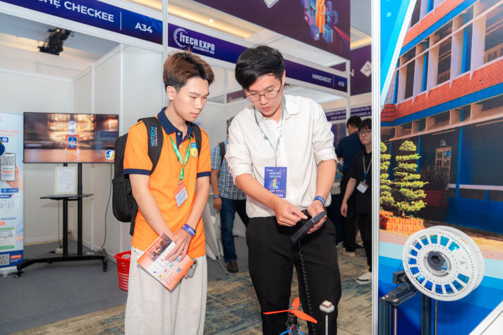 Newbie IT “bắt sóng” công nghệ mới tại iTECH EXPO 2026 62