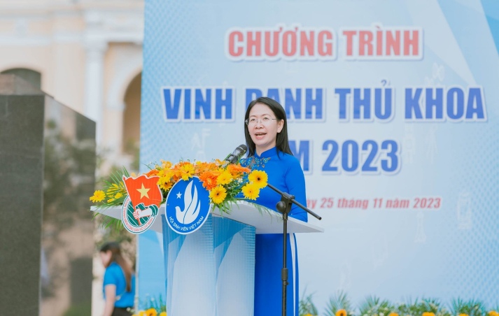 Hai thủ khoa của HUTECH được Hội Sinh viên Việt Nam TP.HCM tuyên dương 44
