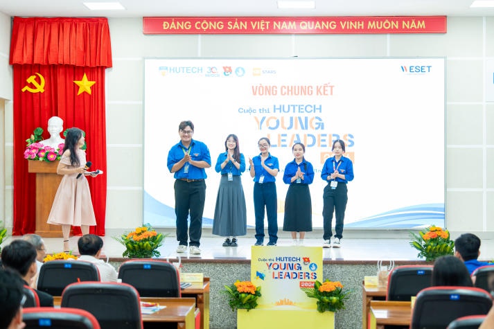 Trần Mỹ Uy - sinh viên Khoa Marketing - Kinh doanh quốc tế giành Quán quân cuộc thi HUTECH Young Leaders 2024 22