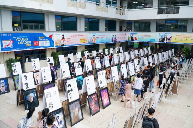 Loạt đồ án ấn tượng được "trình làng" ở sảnh A, HUTECH - Trụ sở 475A Điện Biên Phủ