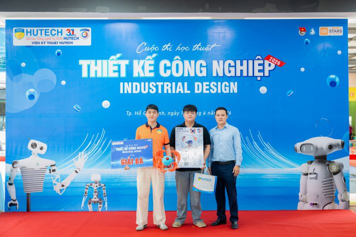 [Video] Sinh viên sáng tạo giải pháp cho giao thông xanh và cứu hộ tại Chung kết “Thiết kế công nghiệp 2026” 107