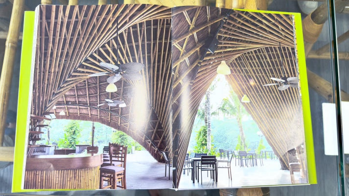 Sinh viên Khoa Kiến trúc - Mỹ thuật tìm hiểu về vật liệu xây dựng truyền thống tại Công ty Cổ phần Tiệp Bambu 47