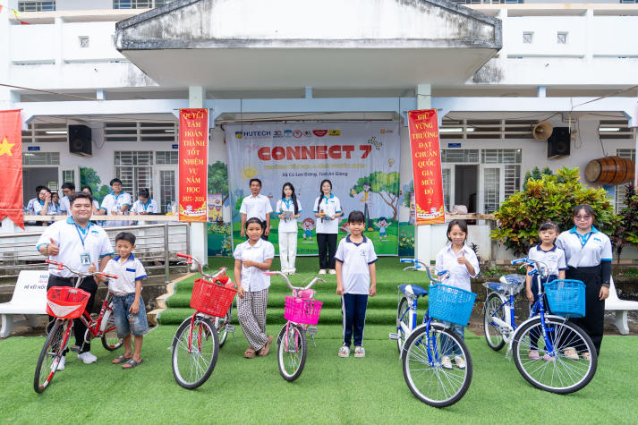Sinh viên Khoa Dược HUTECH lan tỏa yêu thương, tiếp sức ước mơ học sinh tại An Giang 60