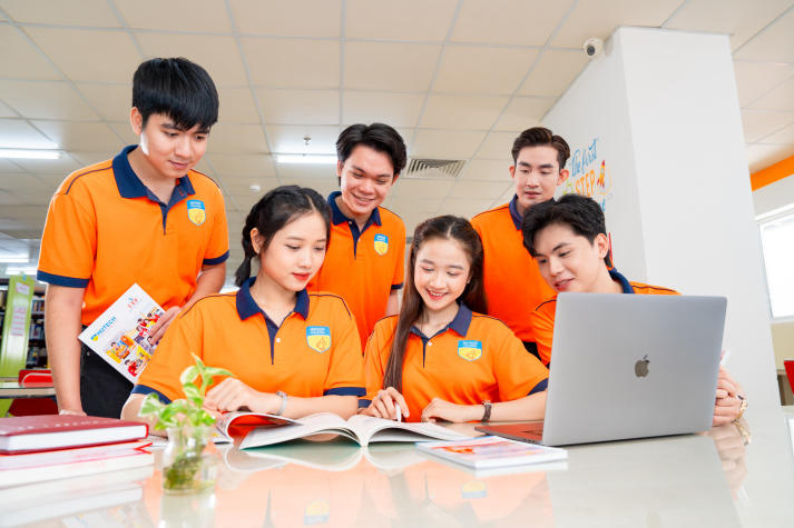 Sinh viên HUTECH thực hiện đánh giá rèn luyện cá nhân học kỳ 2, năm học 2025-2026 từ ngày 07/6 - 27/6 77