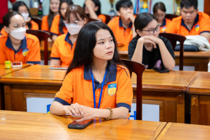 Sinh viên HUTECH nắm giữ kí kíp “ăn sạch, sống xanh” cùng chuyên gia vào 12/6 tới 26