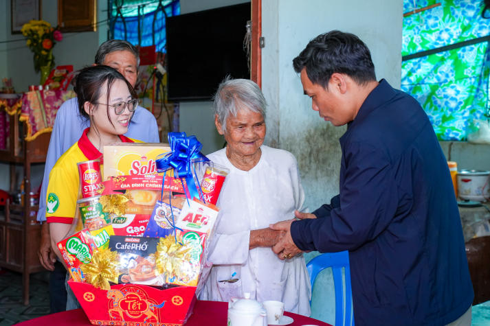 Xuân sắc xanh 2026: Sinh viên HUTECH mang Tết yêu thương đến với người dân Vĩnh Long 119