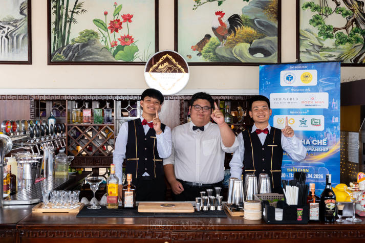 “Mộc Cocktail” đưa sinh viên Quản trị nhà hàng tỏa sáng ở sân chơi pha chế 8