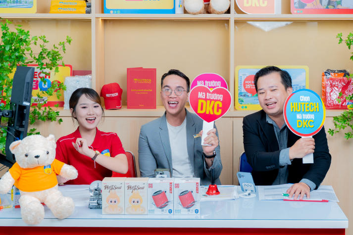 [HUTECH TIKTOK LIVE 2025] Tăng tốc đăng ký nguyện vọng, nắm bắt ưu đãi “khủng” và môi trường học tập chuẩn quốc tế 25