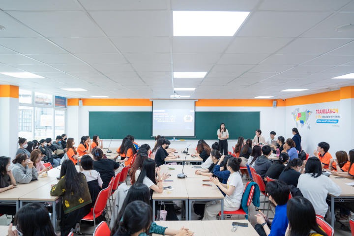 Sinh viên Khoa Hàn Quốc học thích thú “Đối mặt với AI - Tương lai của nghề biên phiên dịch” 8