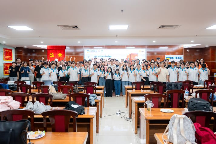 Ngành Dược thời AI: Sinh viên HUTECH “bắt sóng” xu hướng nghiên cứu khoa học và R&D hiện đại 97