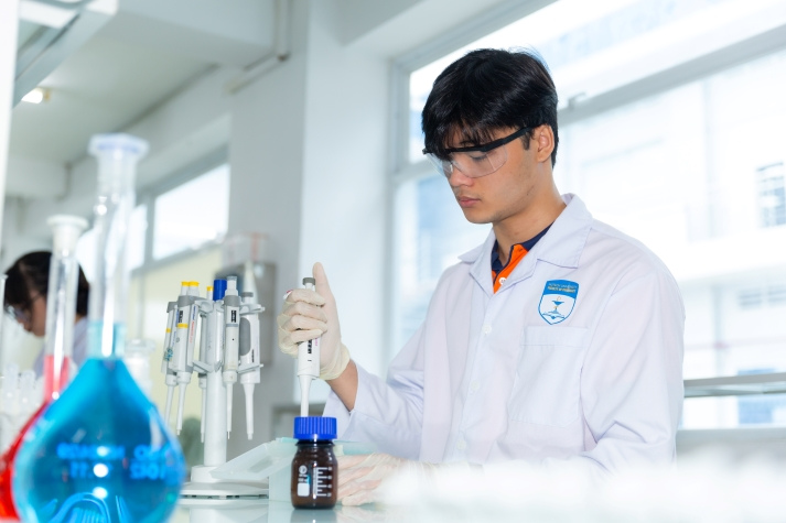 Bộ Giáo dục và Đào tạo công bố điểm sàn nhóm ngành sức khỏe năm 2025 154