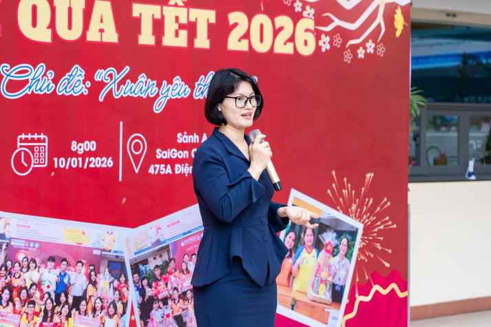 [Ảnh] Tuổi trẻ Khoa Tài chính - Thương mại gói trọn yêu thương trong những phần quà Tết 10