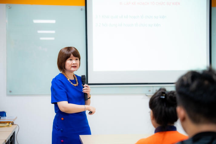 Sinh viên Khoa Nhật Bản học HUTECH nắm bắt kỹ năng tổ chức sự kiện 15