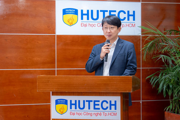 HUTECH tiếp nhận học bổng Quỹ Hana Nanum: Đồng hành cùng sinh viên vượt khó, vươn tới hội nhập quốc tế 56