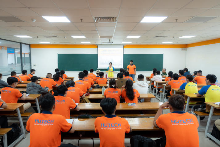 Văn minh học đường: Kỷ luật tạo nên nét đẹp sinh viên HUTECH 100