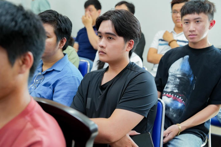 Sinh viên Khoa Xây dựng tìm hiểu về quản lý khối lượng thi công trên nền tảng số 82