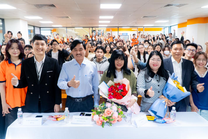 Logistics và Xuất nhập khẩu: Cánh cửa nghề nghiệp rộng mở cho sinh viên Ngôn ngữ Anh 102