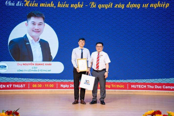 [Video] CEO Ford Phú Mỹ “mở hộp” bí kíp chinh phục nhà tuyển dụng cho sinh viên HUTECH 19