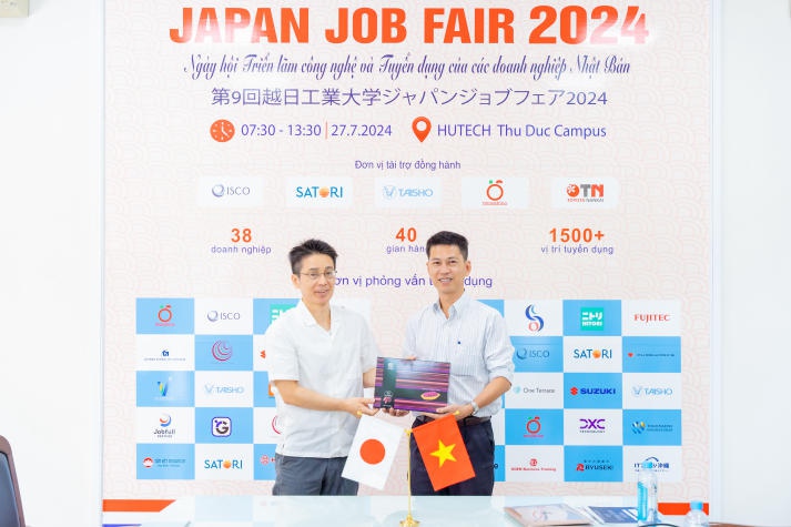 Rộng cơ hội việc làm cho sinh viên qua buổi làm việc giữa HUTECH với các đối tác tỉnh Okinawa (Nhật Bản) 80