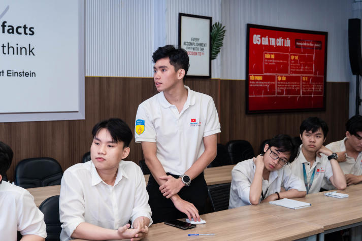 [Video] Khám phá môi trường làm việc chuyên nghiệp tại Head Honda Ô tô Phát Tiến cùng sinh viên VJIT 74