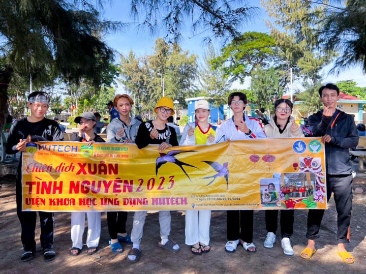 “Én vàng” Viện Khoa học Ứng dụng lan tỏa sắc xuân với chiến dịch “Cánh én mùa xuân 2023” 115