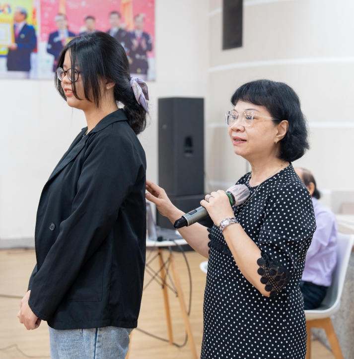 Lan tỏa sức mạnh trị liệu tinh thần từ âm nhạc đến sinh viên Tâm lý học HUTECH 83