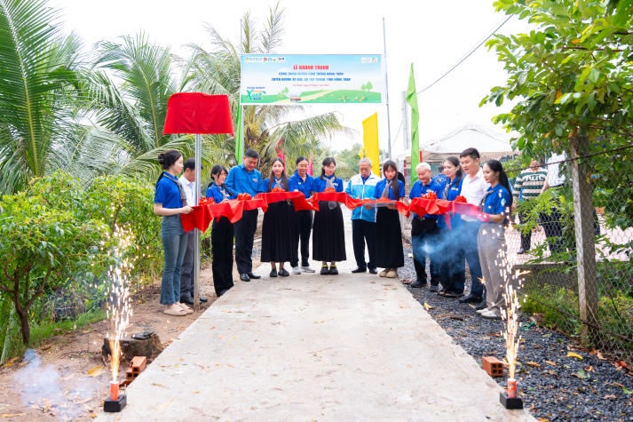 Mùa hè xanh HUTECH 2025 mặt trận Đồng Tháp: Hành trình trưởng thành, gắn kết và lan tỏa yêu thương 53