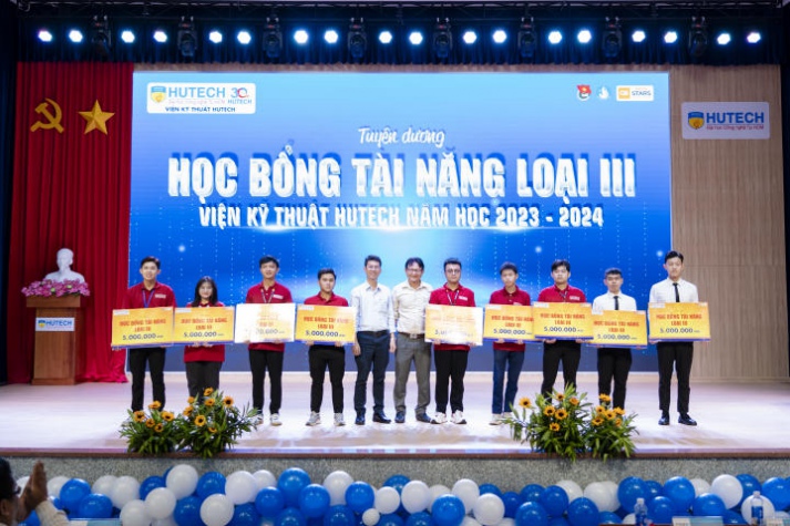 Viện Kỹ thuật tổng kết và phát động phong trào sinh viên năm học 2024-2025 55