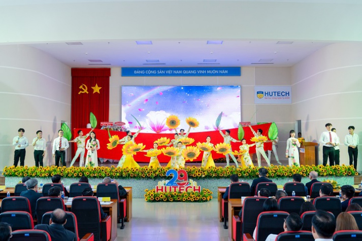 [Video] HUTECH proudly celebrated the 29th establishment anniversary: Steady growth - Prosperous integration 41