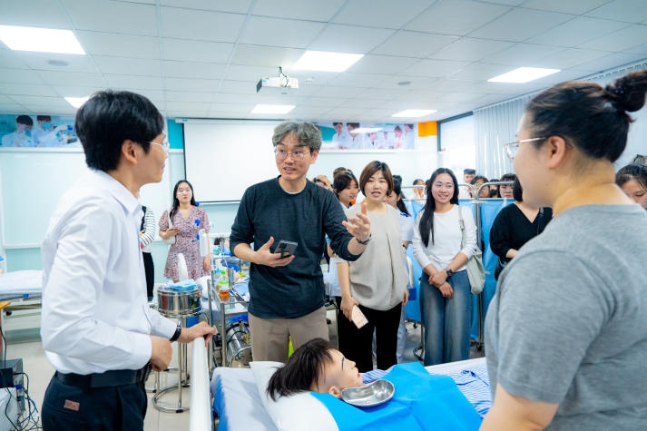 Sinh viên HUTECH giao lưu, tham gia hoạt động tình nguyện thú vị cùng sinh viên Hàn Quốc 51