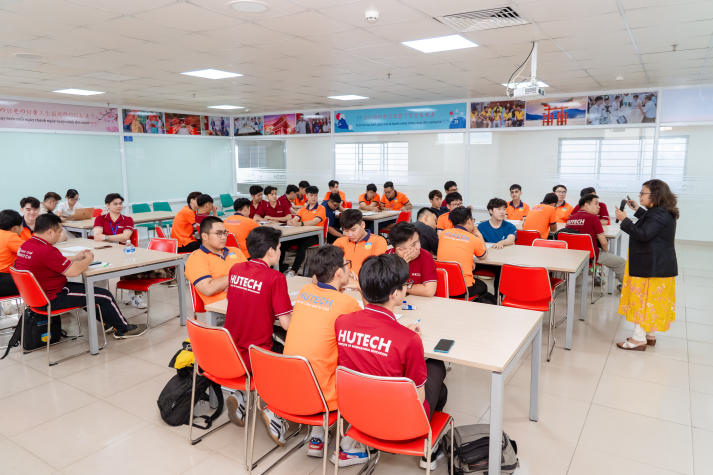 Sinh viên HUTECH mở rộng góc nhìn về giao thông bền vững cùng chuyên gia Ấn Độ 4