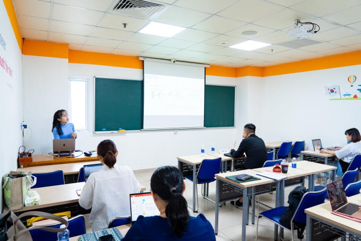 [Video] Nhiều nghiên cứu thiết thực được công bố tại Hội nghị Khoa học Xã hội và Ngôn ngữ 2024 115