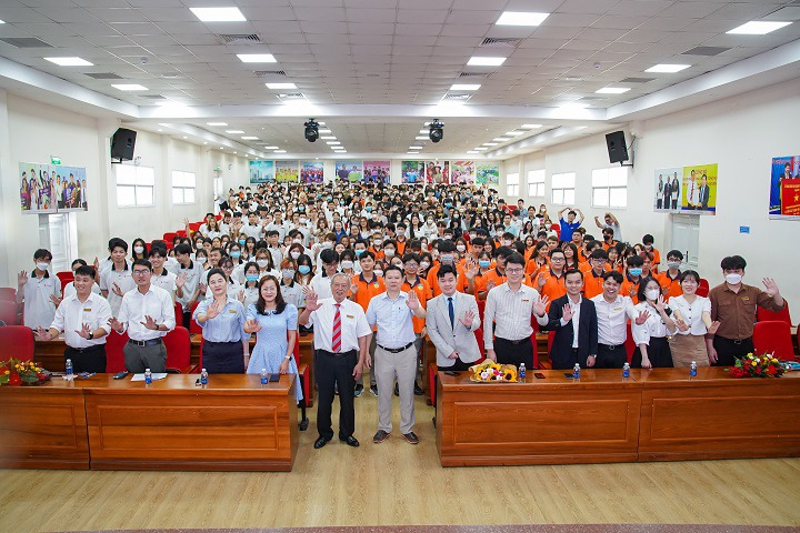 Sinh viên HUTECH tìm hiểu về sức mạnh mềm trong quan hệ Việt - Hàn và văn hóa doanh nghiệp Hàn Quốc 77