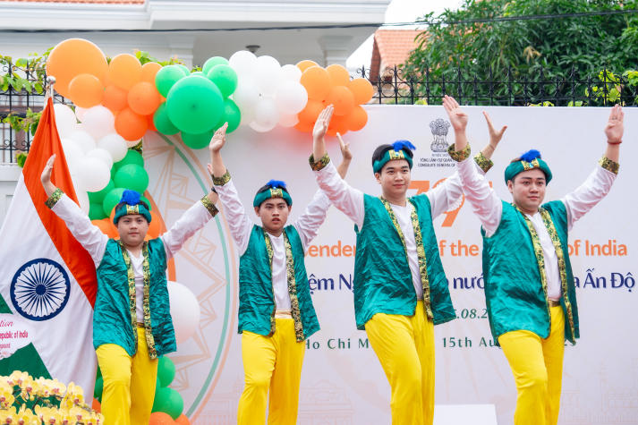 HUTECH hòa nhịp lan tỏa sắc màu văn hóa Ấn Độ tại Lễ kỷ niệm 79 năm Ngày Độc lập 49