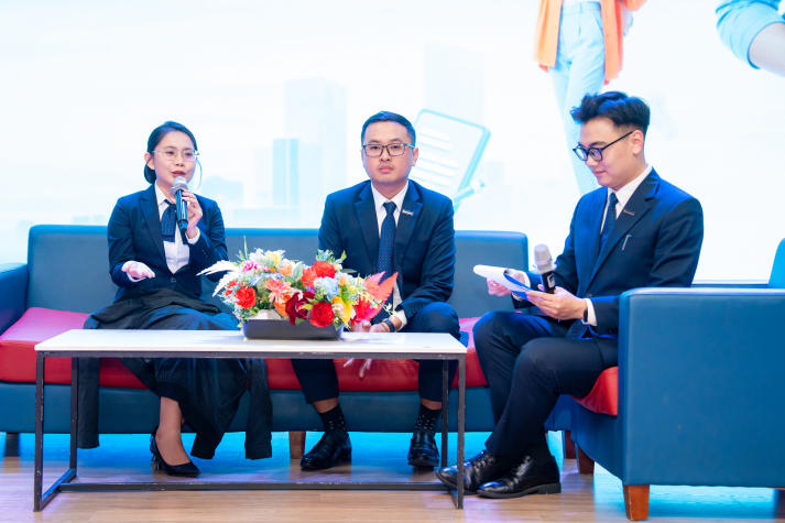 [Video] Hơn 300 sinh viên HUTECH “săn vé” thực tập tại Sacombank 29