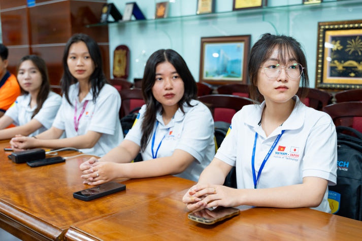 Được tiếp lửa từ cựu sinh viên, sinh viên VJIT tự tin chinh phục danh hiệu Sinh viên 5 tốt 58