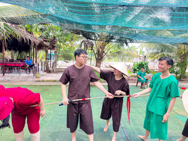 Sinh viên Quản trị dịch vụ du lịch và lữ hành “chạm nghề” từ chuyến thực tế miền Tây 46