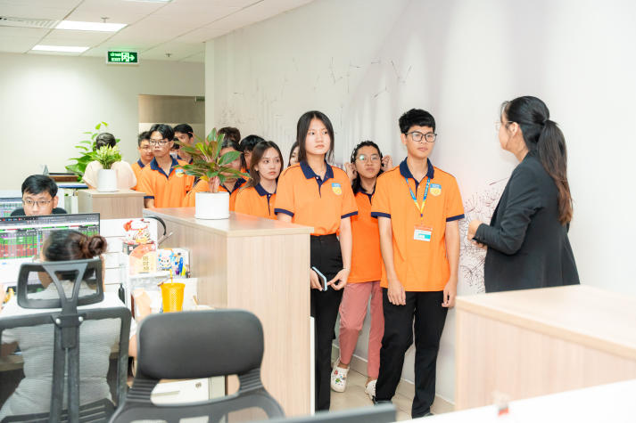 Sinh viên Tài chính - Ngân hàng trải nghiệm tại Công ty Chứng khoán FPT, mở lối tương lai nghề nghiệp 30