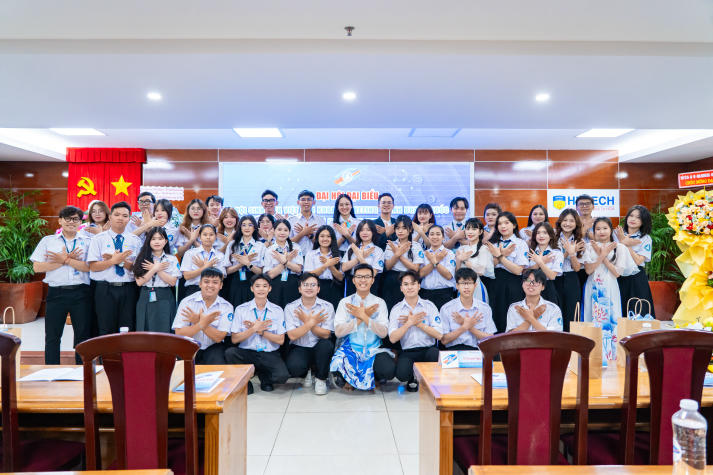 Bước chuyển mình mạnh mẽ của phong trào sinh viên Khoa Marketing - Kinh doanh quốc tế nhiệm kỳ 2025 - 2028 200