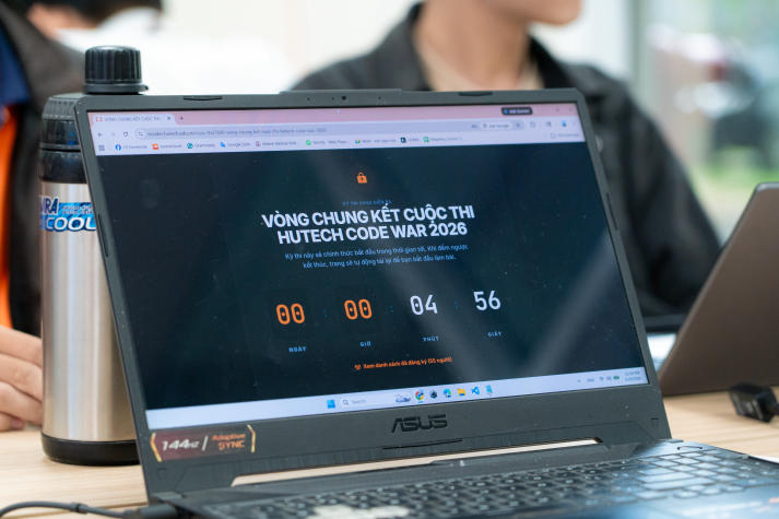 Code theo dòng thời sự, sinh viên Công nghệ thông tin tăng tốc săn vé OLP và ICPC Đà Nẵng tại HUTECH Code War 38