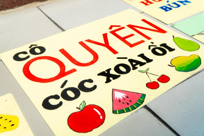 Sinh viên HUTECH tự tay thực hiện Dự án cộng đồng ý nghĩa “Tô màu bảng hiệu, kết nối yêu thương” 65