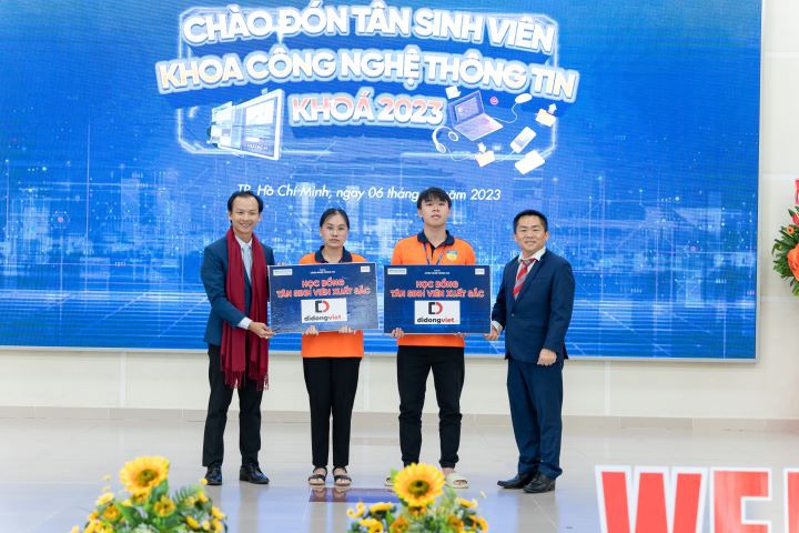 Khoa Công nghệ thông tin HUTECH tưng bừng chào đón tân binh về ngôi nhà chung 184