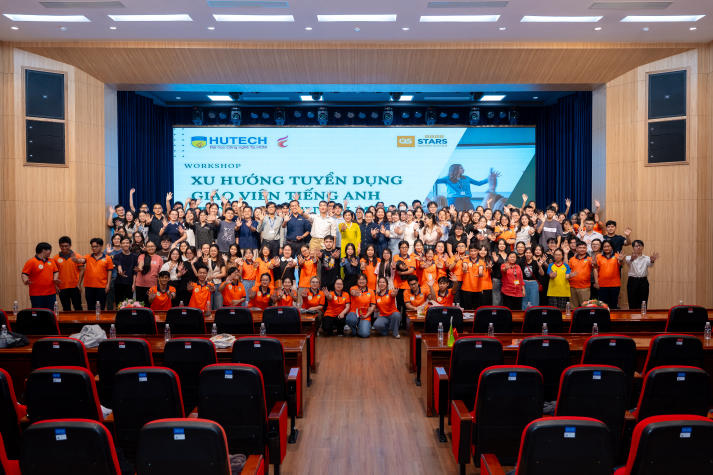 “Be the T.E.A.C.H.E.R the world needs”: Sinh viên Khoa Tiếng Anh tìm hiểu về nghề giáo trong kỷ nguyên số 109